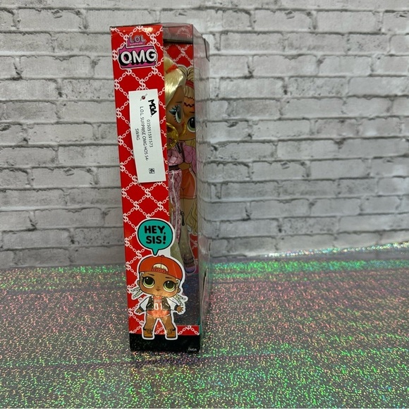 L.O.L. Surprise OMG Swag 2023 Fashion Doll with Multiple Surprises 2 Looks NEW - Picture 9 of 12